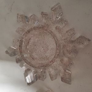 Set Of 2 Snowflake Epoxy Resin Tea Light Holders